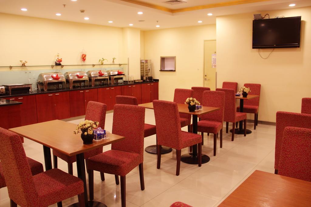 Hanting Express Shenyang Xizhong Street Exterior foto